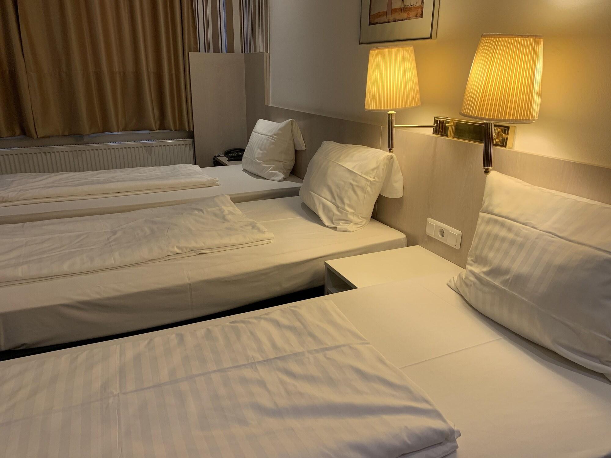 Hotel New Fair Munich Messe Bagian luar foto