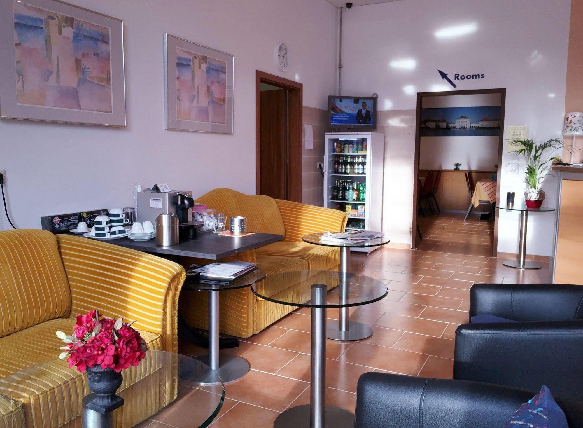 Hotel New Fair Munich Messe Bagian luar foto