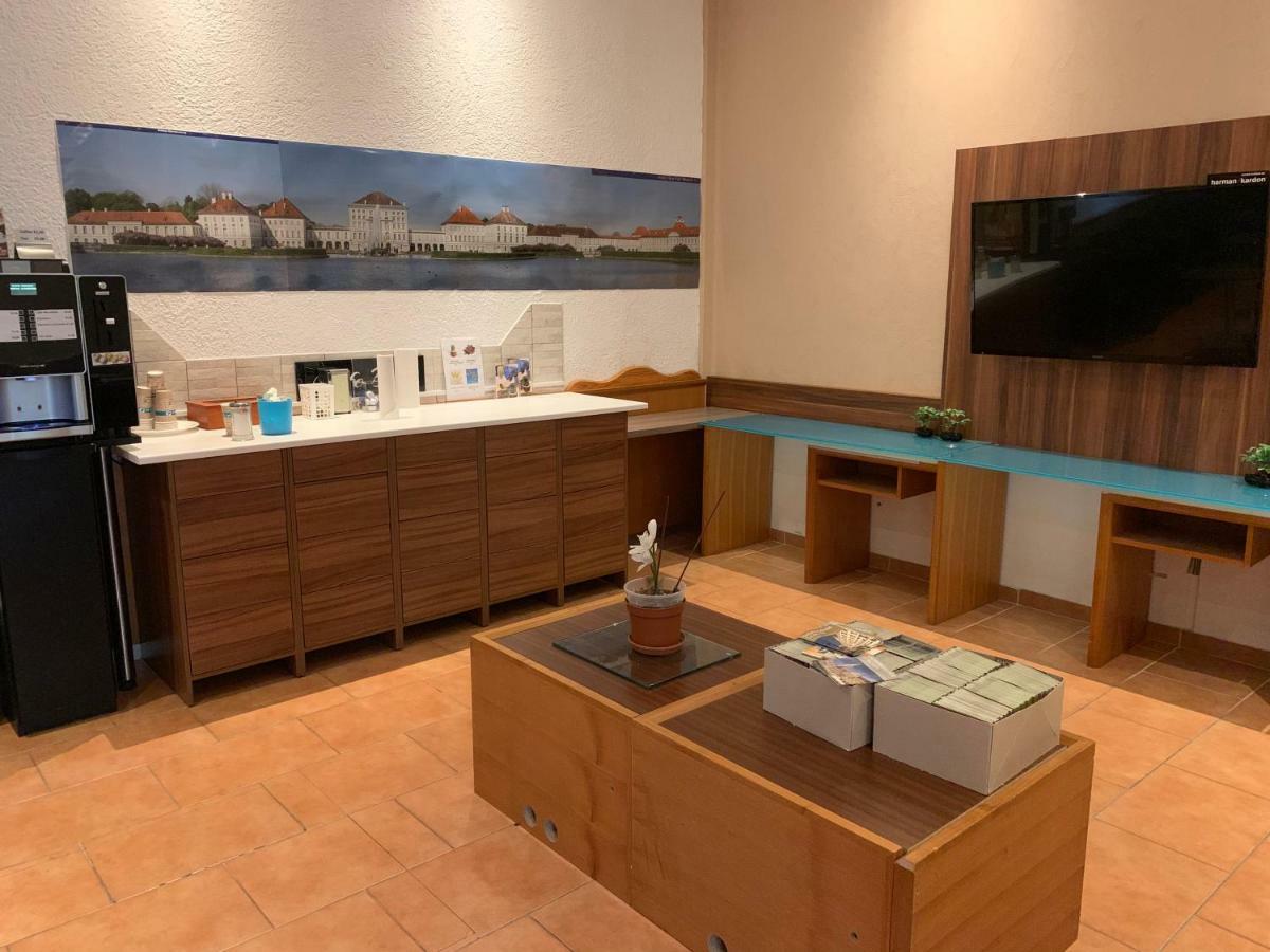 Hotel New Fair Munich Messe Bagian luar foto