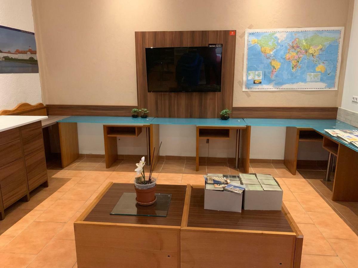 Hotel New Fair Munich Messe Bagian luar foto
