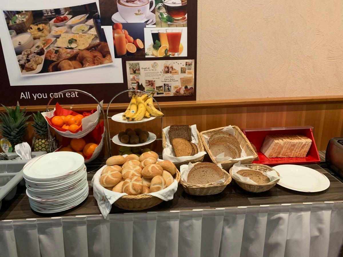 Hotel New Fair Munich Messe Bagian luar foto